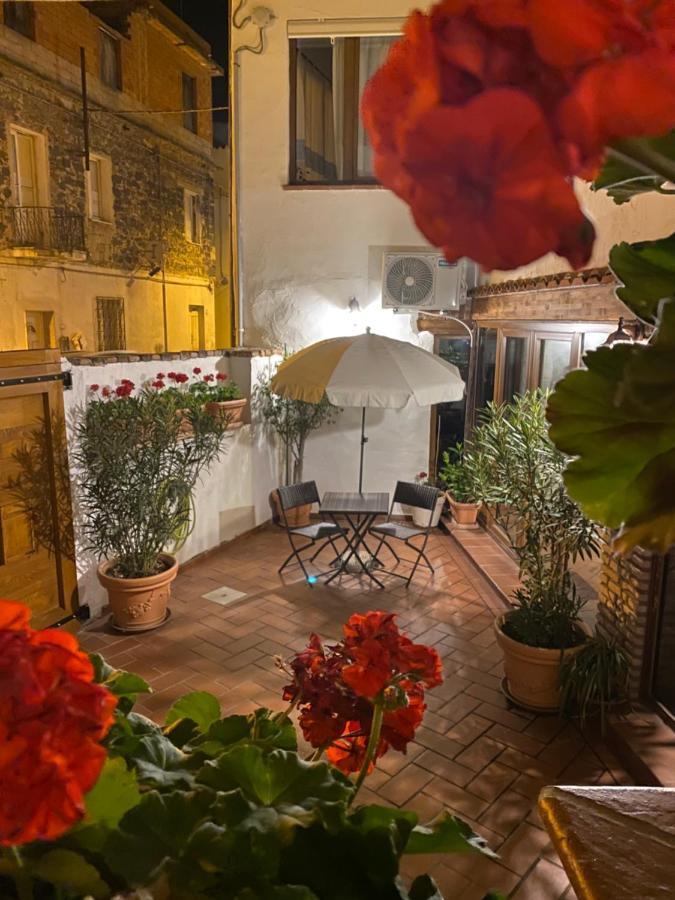 Вілла Casa Raimondo Орозей Екстер'єр фото